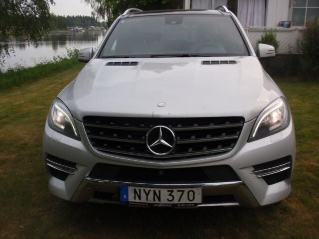 Silver Begagnad 2014 Mercedes ML350 SUV | 185 000 kr (Marknadspris) - Bild 1/4
