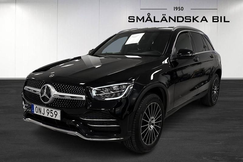 Begagnad Mercedes GLC300 AMG line 320 HK (235 kW) 2022 Svart SUV