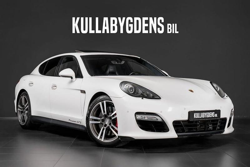 Begagnad Porsche Panamera GTS Sport 430 HK (316 kW) 2013 Vit Sedan