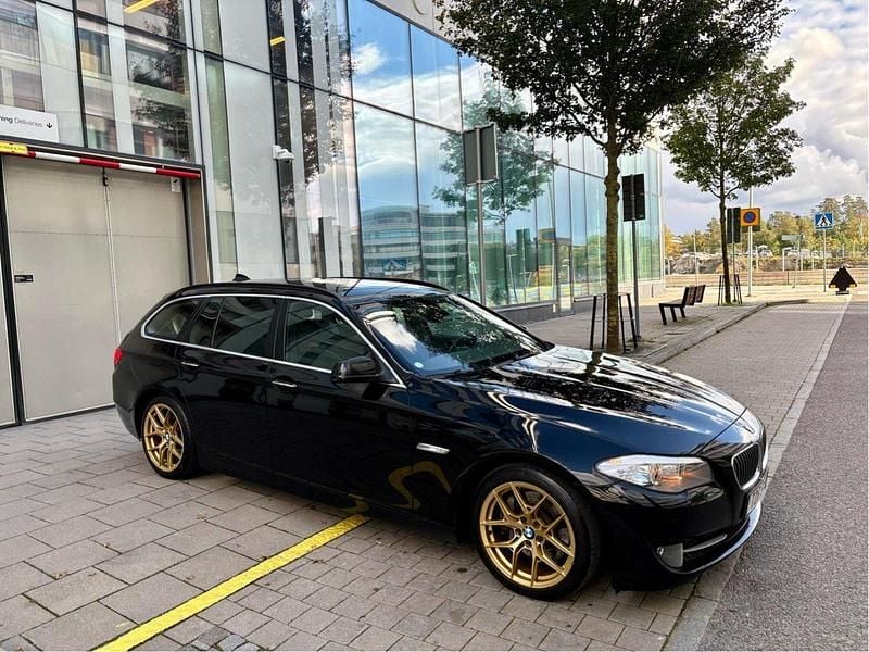 Begagnad 2012 BMW 528 Kombi | 95 000 kr (Marknadspris) - Bild 1/4
