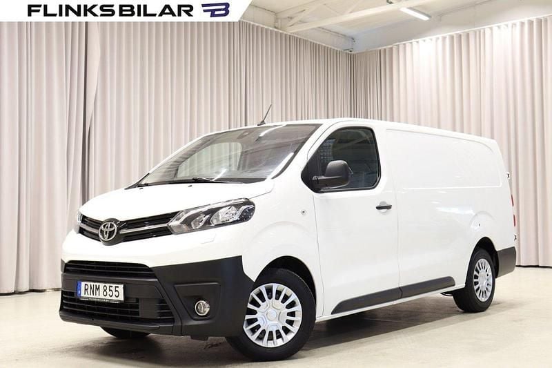 Vit Begagnad 2021 Toyota Proace Van | 269 900 kr (Marknadspris) - Bild 1/4