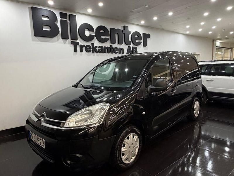 Begagnad Citroën Berlingo 90 HK (66 kW) 2012 Svart Minibuss