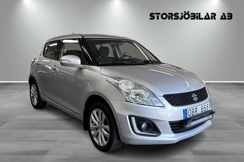 Silver Begagnad 2013 Suzuki Swift Halvkombi | 99 000 kr (Lite dyr) - Bild 1/4