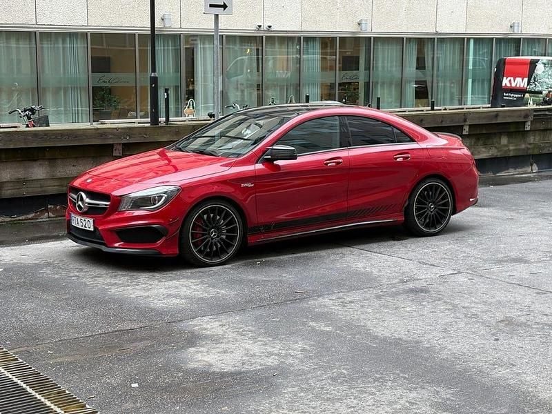 Begagnad Mercedes CLA45 AMG AMG 360 HK (264 kW) 2015 Jupiter red