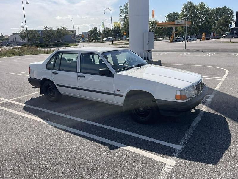 Begagnad 1995 Volvo 940 Sedan | 57 000 kr - Bild 1/4