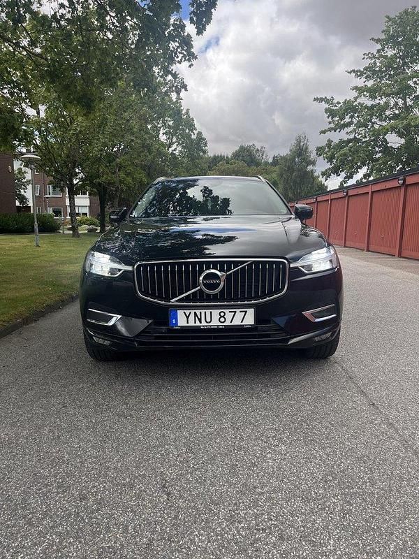 Svart Begagnad 2018 Volvo XC60 Inscription SUV | 275 000 kr (Lite dyr) - Bild 1/4