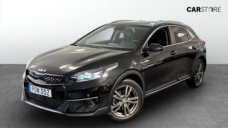 Svart (black) Begagnad 2022 Kia XCeed SUV | 239 900 kr (Bra pris) - Bild 1/4