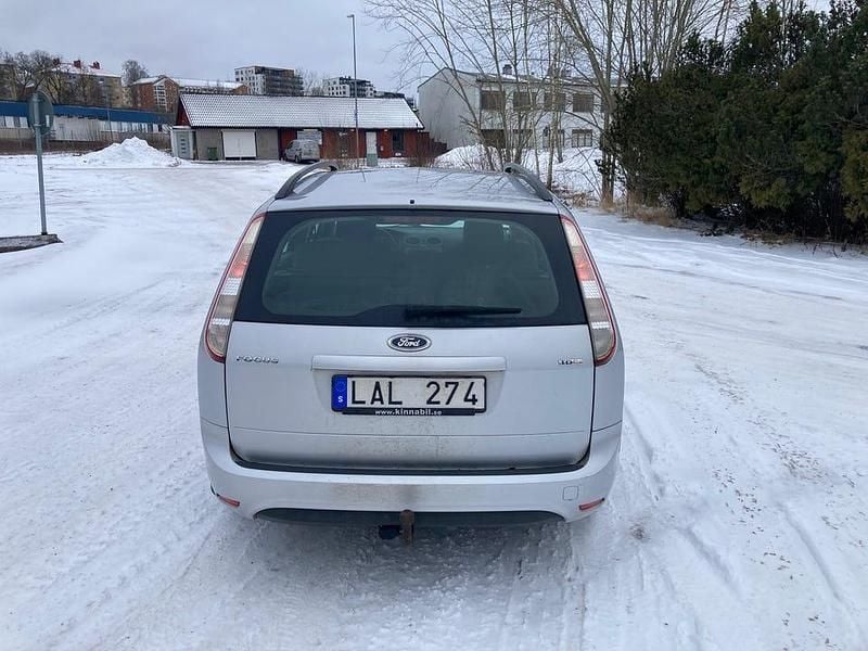 Begagnad Ford Focus 90 HK (66 kW) 2011 Kombi