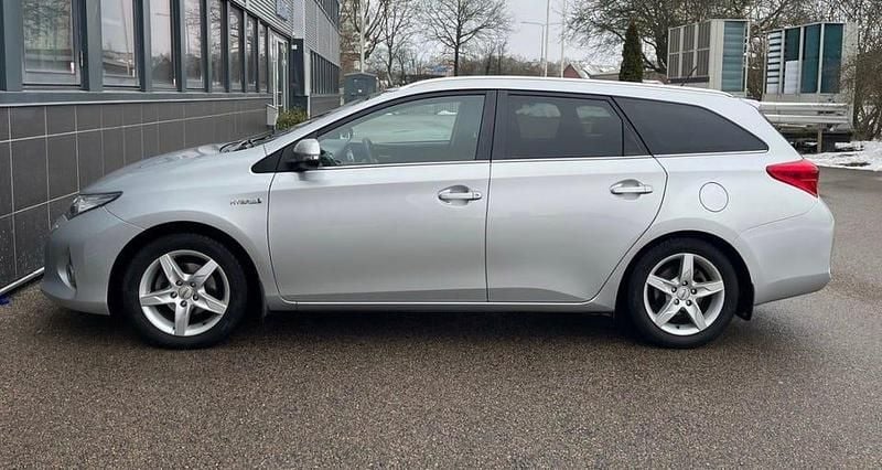 Begagnad Toyota Auris Touring Sports 136 HK (100 kW) 2015 Kombi