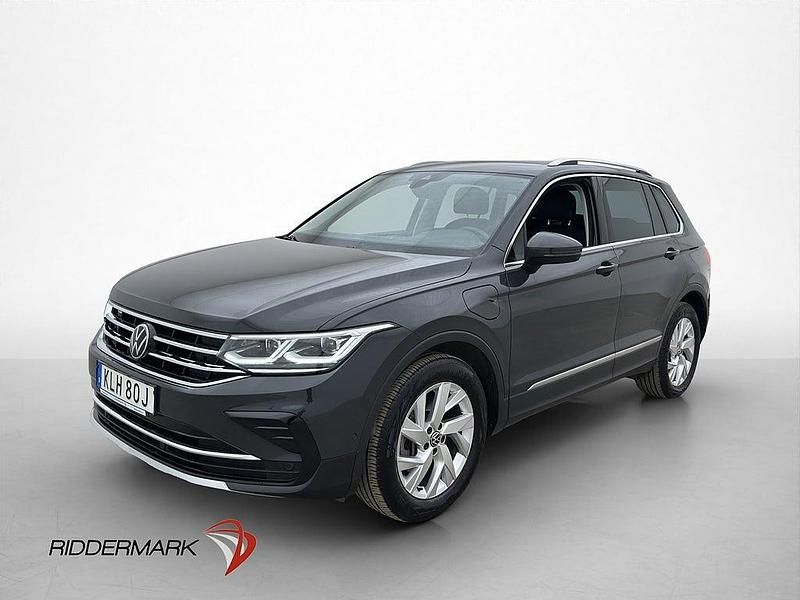 Begagnad VW Tiguan Elegance 245 HK (180 kW) 2023 Grå SUV