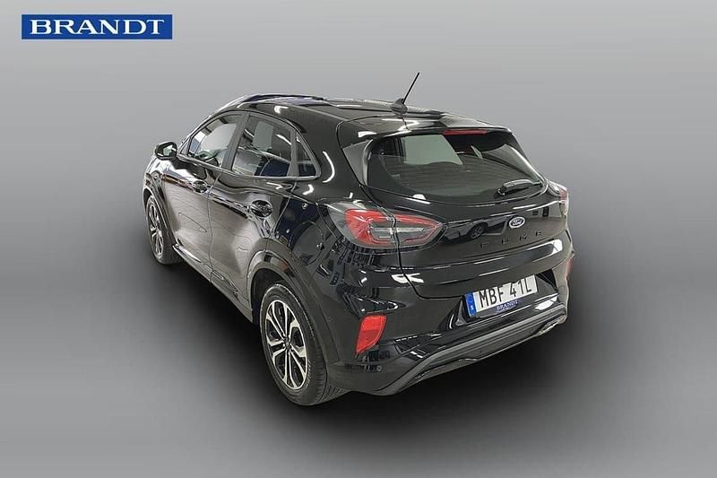 Svart Begagnad 2020 Ford Puma Gen-E ST-Line SUV | 169 900 kr (Marknadspris) - Bild 1/3