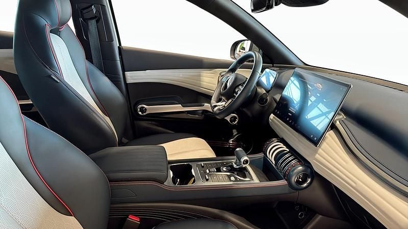 Begagnad BYD Atto 3 Design 150 kW (204 HK) 2023 Grön SUV