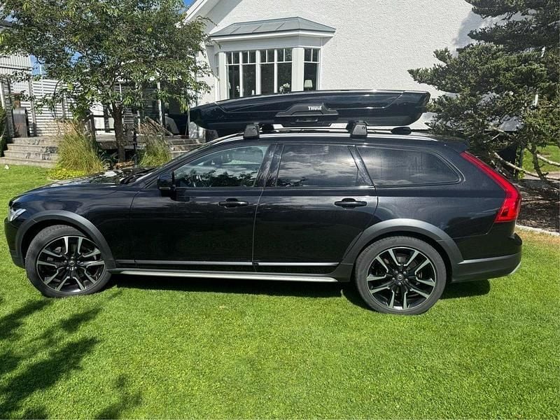 Svart Begagnad 2019 Volvo V90 CC Kombi | 285 000 kr (Marknadspris) - Bild 1/4