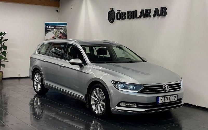 Silver Begagnad 2015 VW Passat Kombi | 99 900 kr (Marknadspris) - Bild 1/4