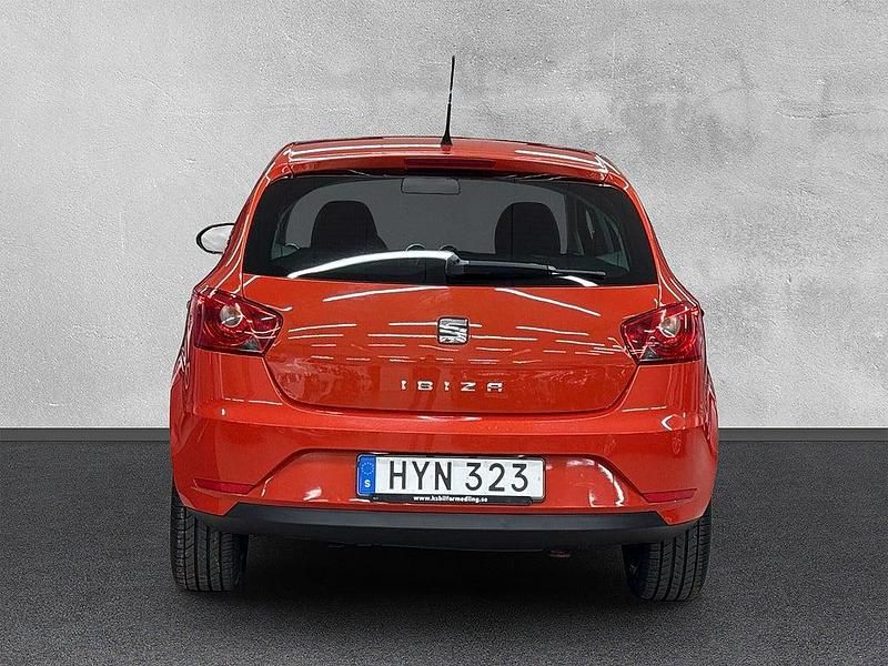 Begagnad Seat Ibiza Style 95 HK (69 kW) 2015 Röd Halvkombi