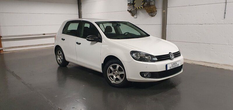 Vit Begagnad 2012 VW Golf Halvkombi | 52 900 kr (Marknadspris) - Bild 1/4