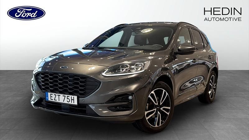 Grå Begagnad 2021 Ford Kuga ST-Line X SUV | 259 900 kr (Marknadspris) - Bild 1/4