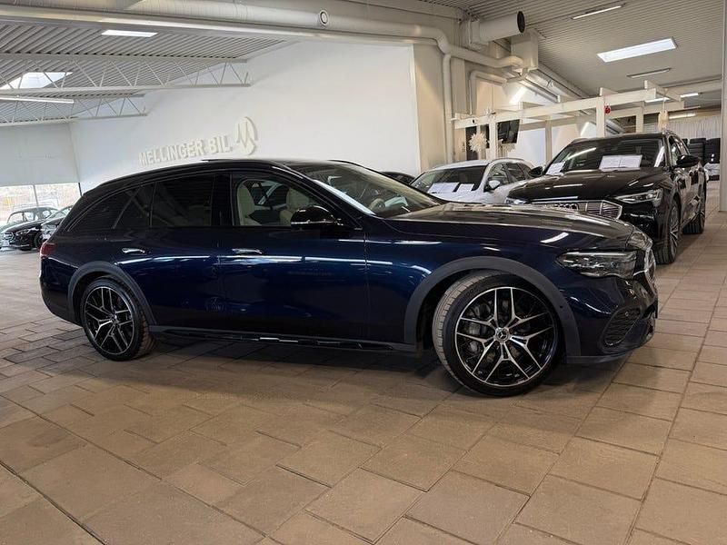 Begagnad Mercedes E300 Advanced Plus 313 HK (230 kW) 2024 Nautical blue pearl