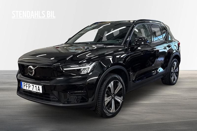 Begagnad Volvo XC40 Single Motor 175 kW (238 HK) 2023 Svart SUV