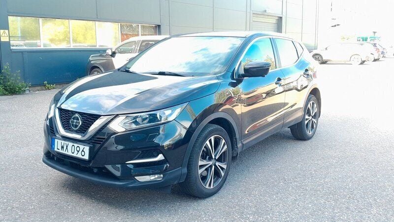 Svart Begagnad 2018 Nissan Qashqai SUV | 169 950 kr (Bra pris) - Bild 1/4
