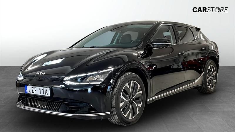 Begagnad Kia EV6 239 kW (325 HK) 2023 Svart SUV