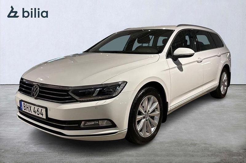 Vit Begagnad 2018 VW Passat Kombi | 144 900 kr (Marknadspris) - Bild 1/3