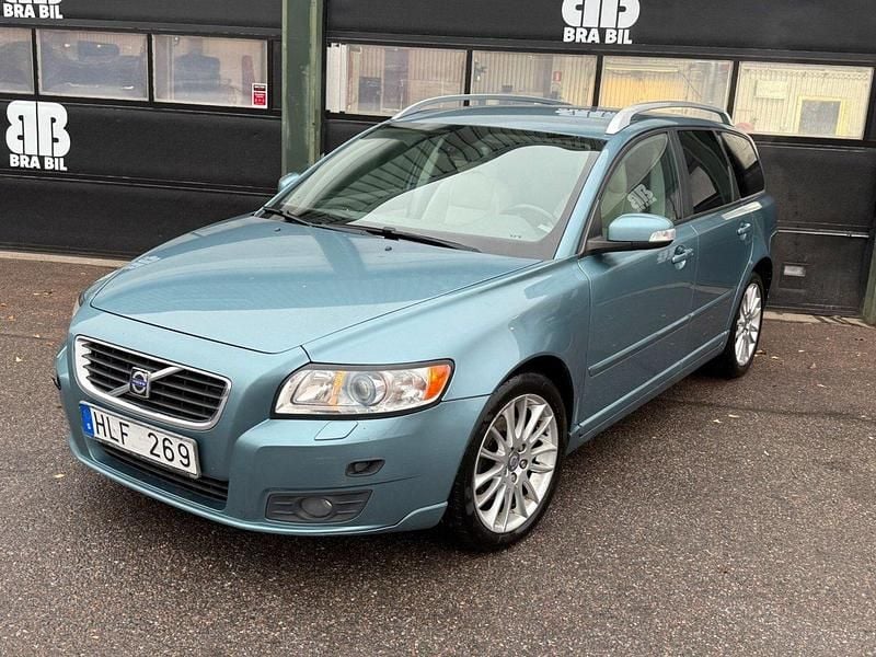 Blå Begagnad 2008 Volvo V50 Summum Kombi | 59 900 kr (Dyr) - Bild 1/4