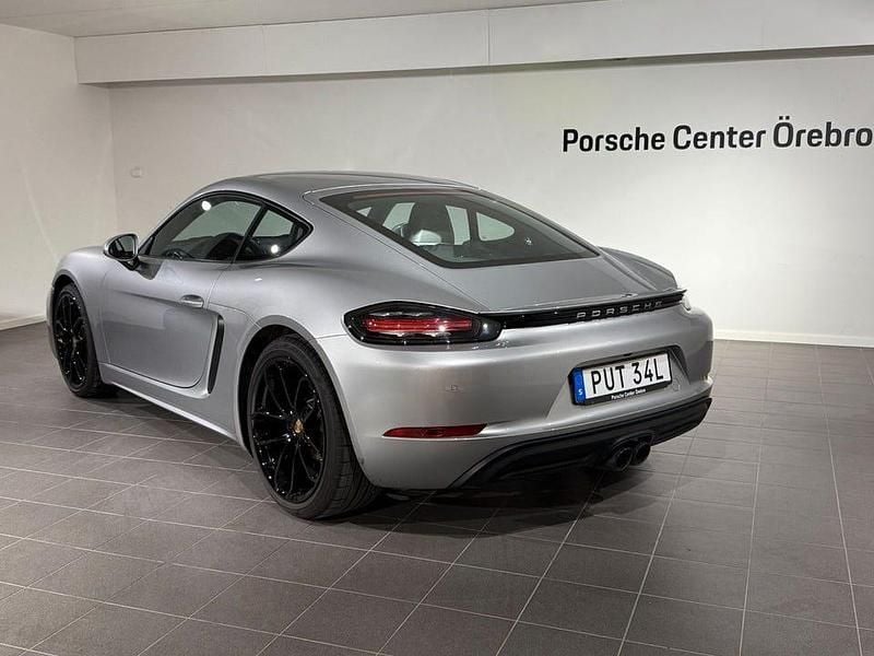 Begagnad Porsche 718 Cayman Edition 301 HK (221 kW) 2023 Silver (gt silver metallic) Sportkupé