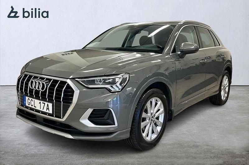 Grå Begagnad 2019 Audi Q3 Proline SUV | 249 000 kr (Marknadspris) - Bild 1/4