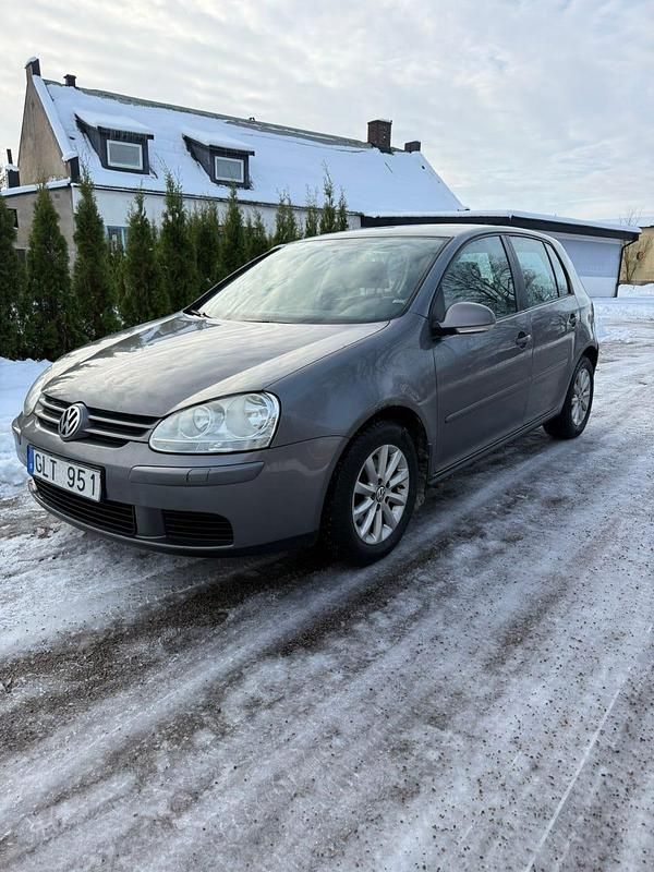 Begagnad 2008 VW Golf VI Halvkombi | 19 000 kr (Lite dyr) - Bild 1/3