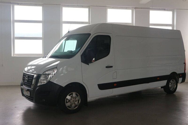 Vit Begagnad 2021 Nissan NV400 Van | 299 900 kr (Lite dyr) - Bild 1/4