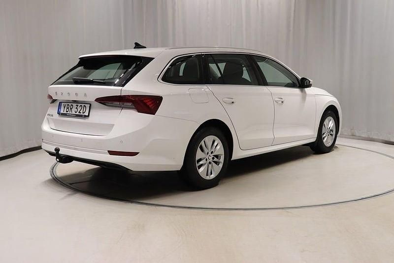 Begagnad Skoda Octavia G-TEC 131 HK (96 kW) 2023 Vit Kombi
