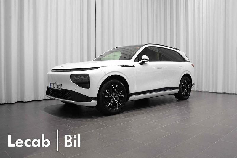 Vit Begagnad 2024 XPENG G9 SUV | 599 500 kr (Superpris) - Bild 1/4