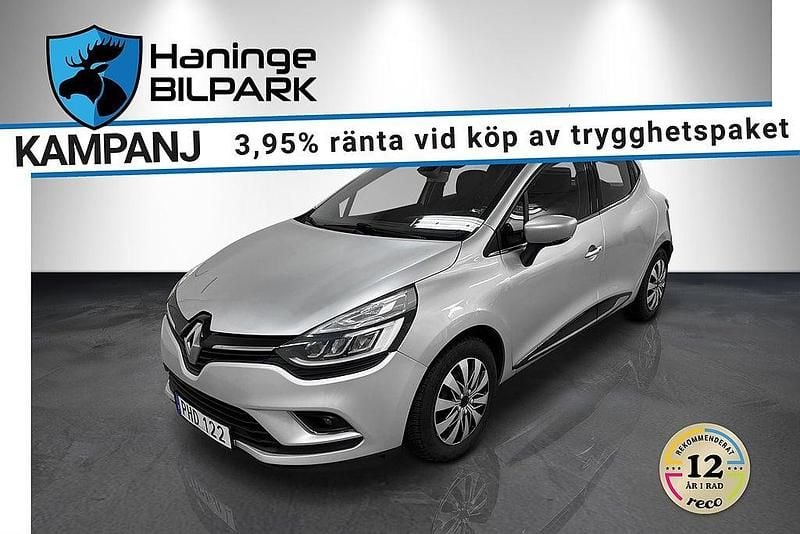 Silver Begagnad 2017 Renault Clio IV Intens Halvkombi | 79 995 kr (Marknadspris) - Bild 1/3