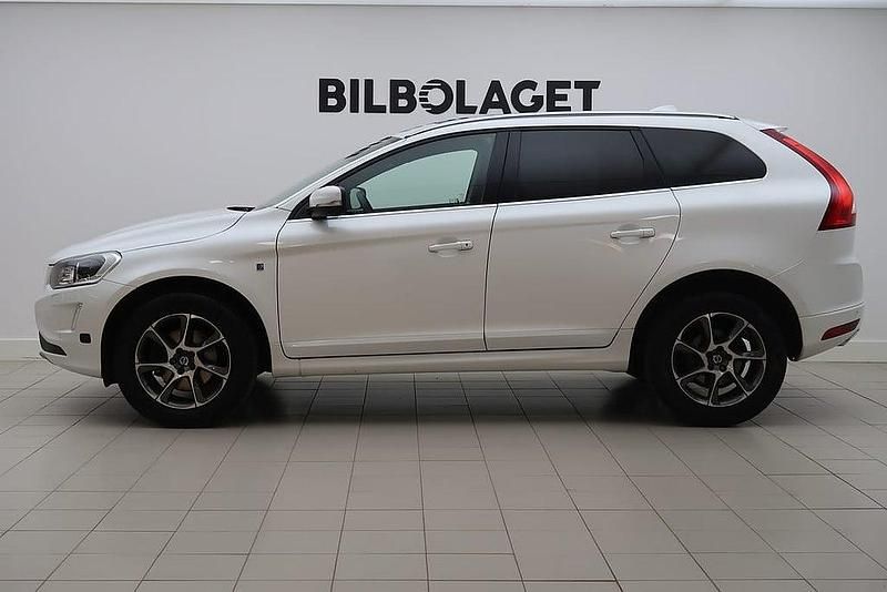 Begagnad Volvo XC60 Business Edition 192 HK (141 kW) 2015 Vit SUV