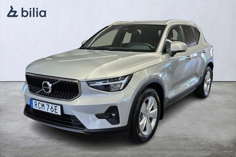 Silver Begagnad 2023 Volvo XC40 Core SUV | 349 000 kr (Bra pris) - Bild 1/3