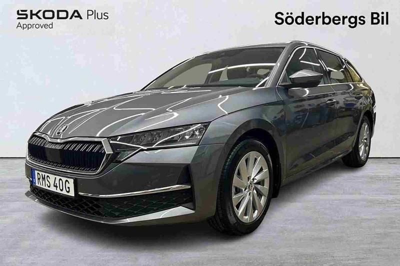 Grå Ny 2025 Skoda Octavia Kombi | 354 900 kr (Marknadspris) - Bild 1/1