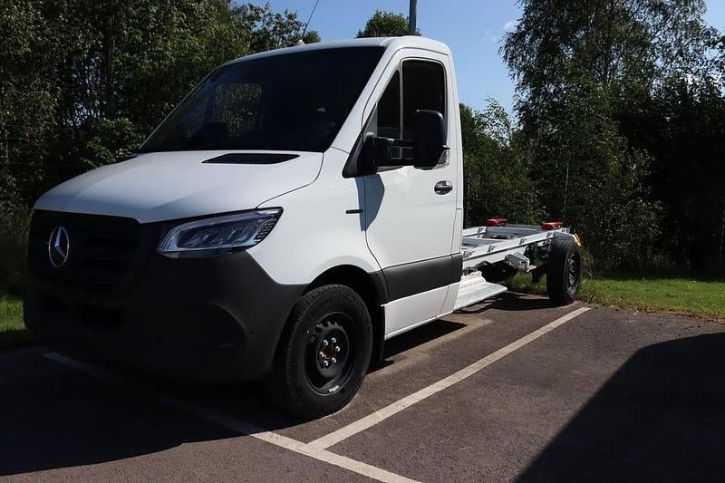 Vit Ny 2025 Mercedes E-Sprinter Van | 1 095 000 kr (Dyr) - Bild 1/4