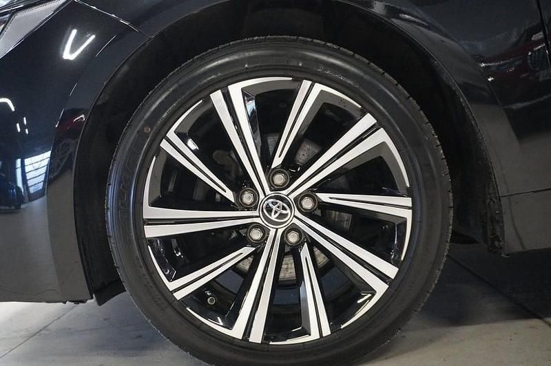 Begagnad Toyota Corolla Style 122 HK (89 kW) 2021 Svart Kombi