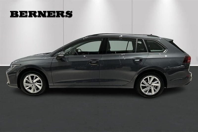 Begagnad VW Golf VIII 151 HK (111 kW) 2024 Grå Kombi
