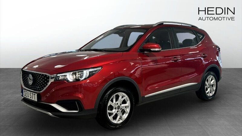 Röd (red) Begagnad 2020 MG ZS Sedan | 195 000 kr (Marknadspris) - Bild 1/4