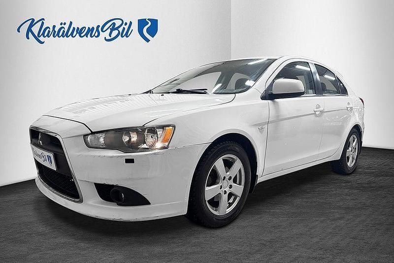 Begagnad Mitsubishi Lancer Sportback Inform 140 HK (102 kW) 2011 Vit Halvkombi