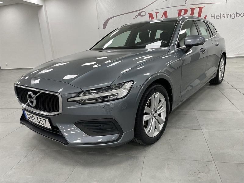 Grå Begagnad 2018 Volvo V60 Momentum Kombi | 214 900 kr (Dyr) - Bild 1/4