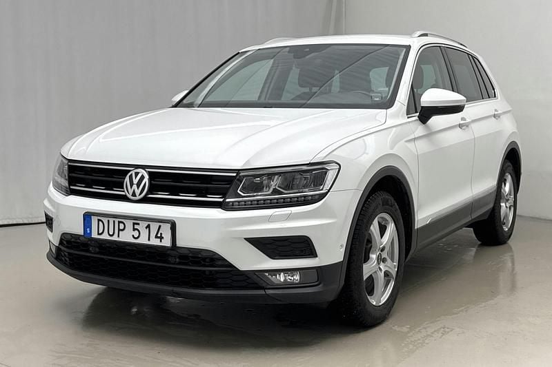Vit Begagnad 2018 VW Tiguan SUV | 196 000 kr (Bra pris) - Bild 1/4