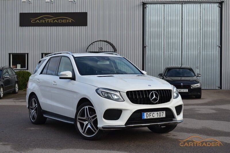 Vit Begagnad 2016 Mercedes GLE350 AMG line SUV | 279 900 kr (Dyr) - Bild 1/4