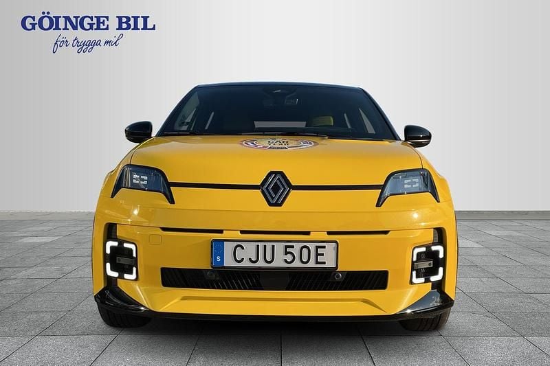Begagnad Renault 5 E-Tech 2025 Gul