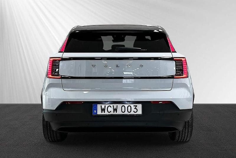 Begagnad Volvo EX30 Single Motor Extended Range 200 kW (272 HK) 2023 Blå SUV