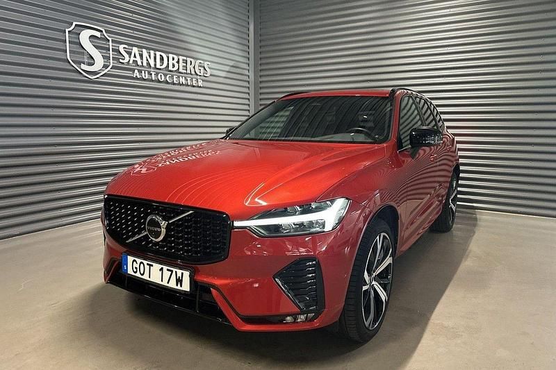 Röd Begagnad 2022 Volvo XC60 R-Design SUV | 518 500 kr (Dyr) - Bild 1/4