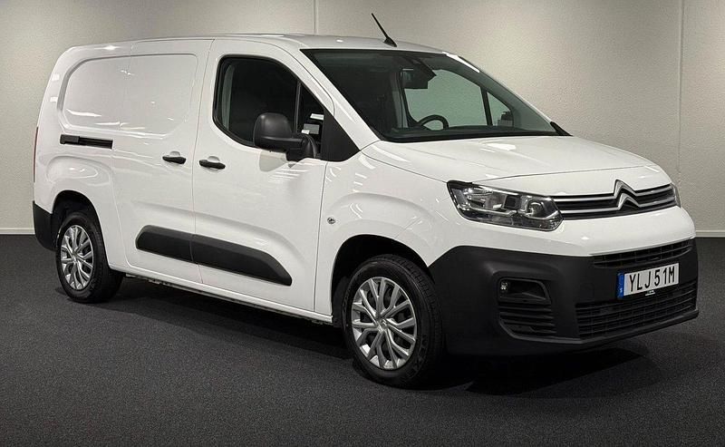 Vit Begagnad 2020 Citroën Berlingo Minibuss | 129 000 kr (Lite dyr) - Bild 1/4
