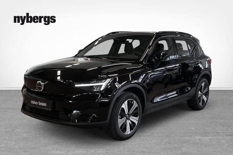 Begagnad Volvo XC40 Core 172 kW (234 HK) 2023 Svart SUV